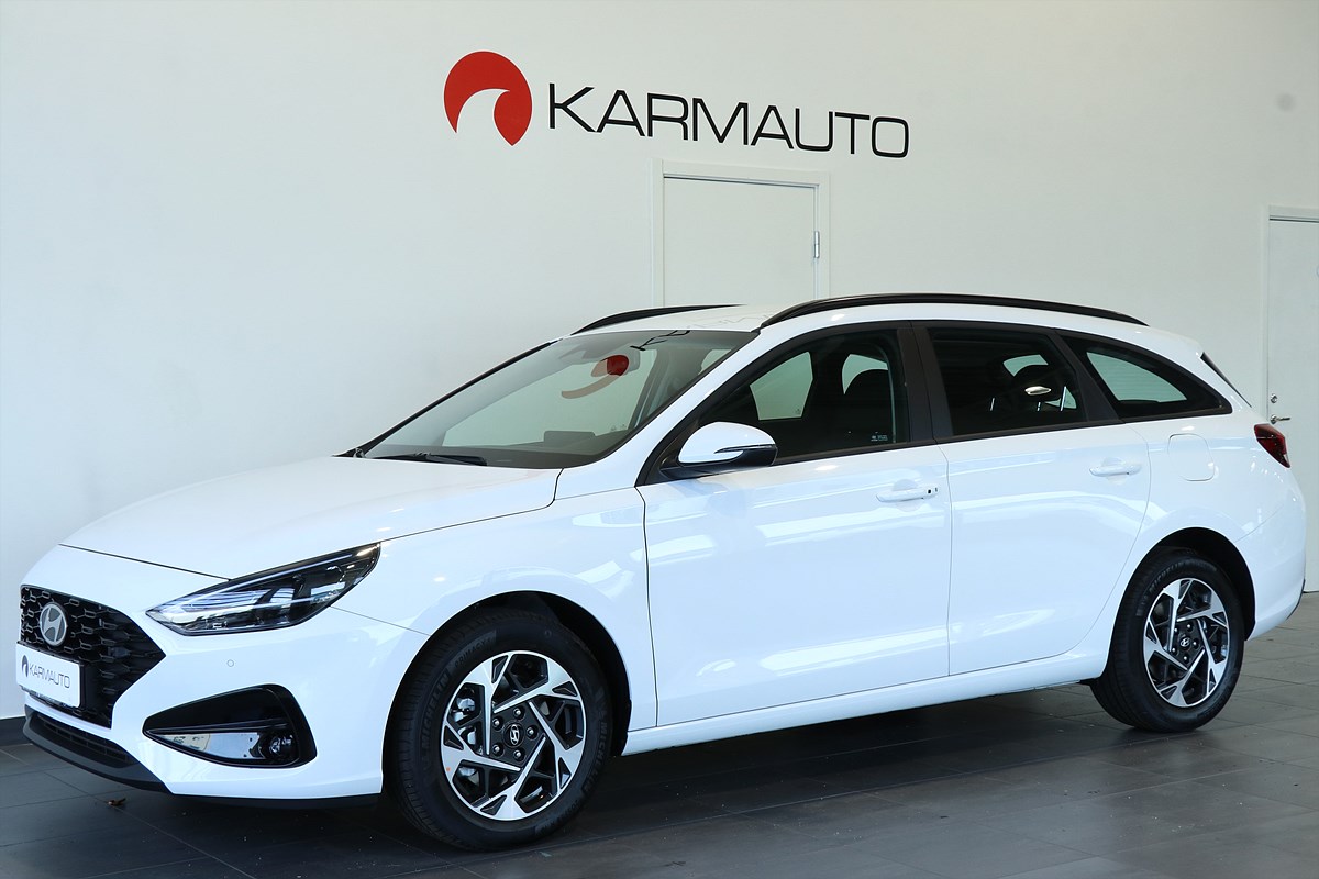 Hyundai i30 Kombi Essential 1.0 T-GDI DCT 100hk Kamera Navi CarPlay