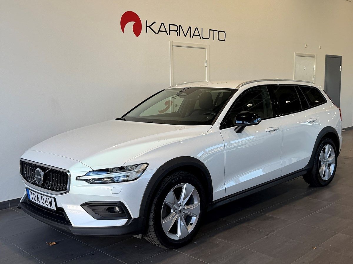 V60 Cross Country B4 AWD 197hk | AWD | Drag | CarPlay